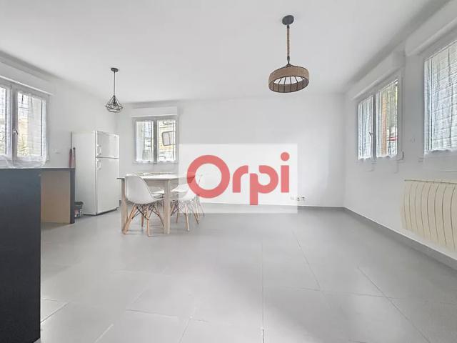 Location Appartement Rue de Valeury, Annemasse