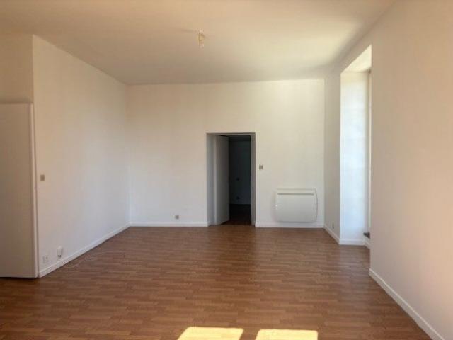 Location Appartement Rue de Verdun, Sainte Sévère sur Indre