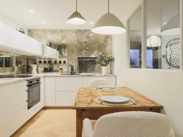 Location Appartement Rue de Saintonge, Paris