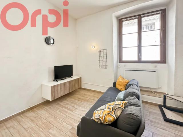 Location Appartement Rue Délichères, Aubenas