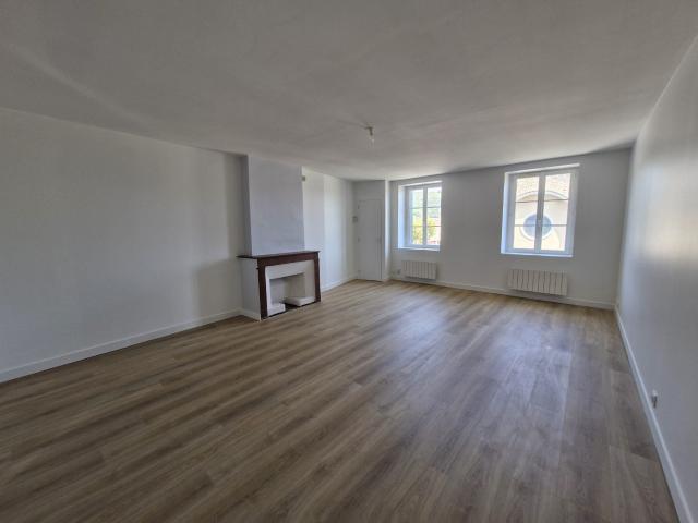 Location Appartement Rue des Maraîchers, Ampuis