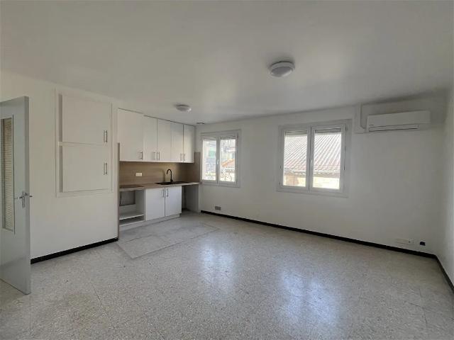 Location Appartement Rue des Marguerites, Fourques