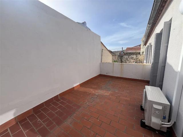 Location Appartement Rue des Marguerites, Fourques