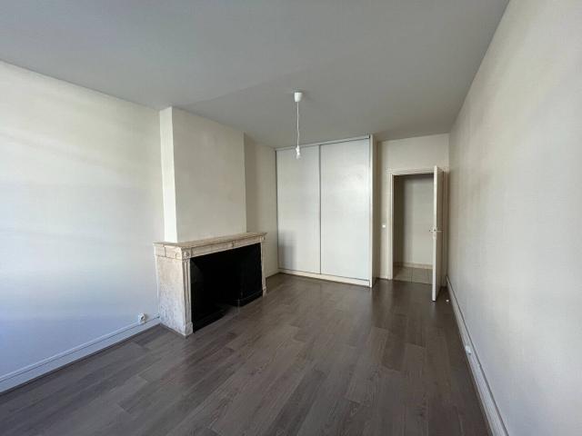 Location Appartement Rue des Marronniers, Lyon