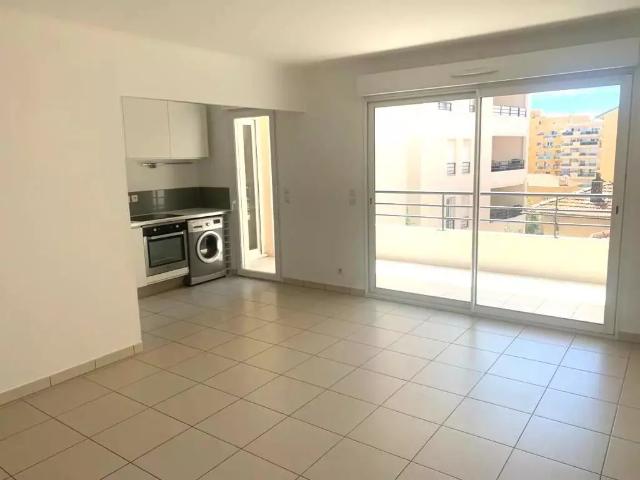 Location Appartement Rue des Martyrs de la Résistance, Beausoleil