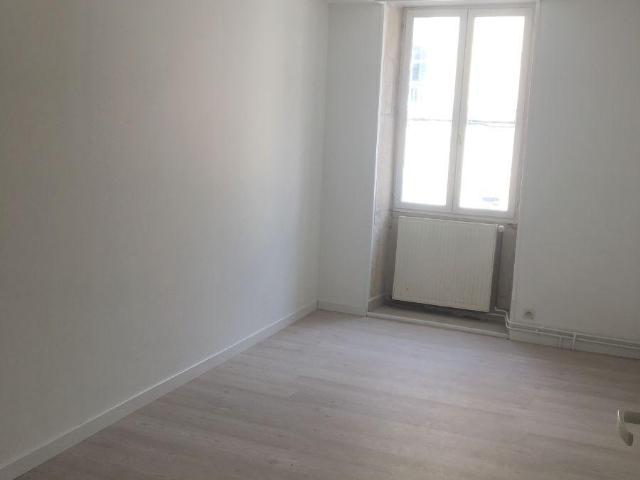 Location Appartement Rue des Merciers, Avallon