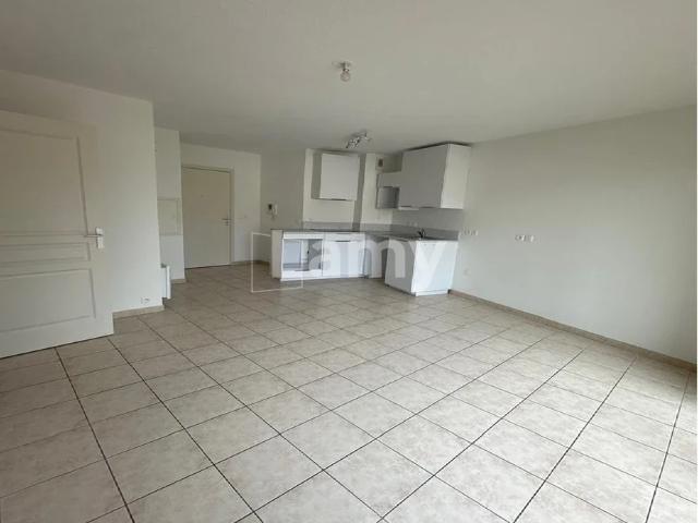 Location Appartement Rue des Minimes, Trets