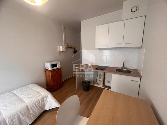 Location Appartement Rue des Augustins, Reims