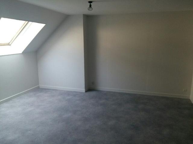 Location Appartement Rue des Augustins, Reims
