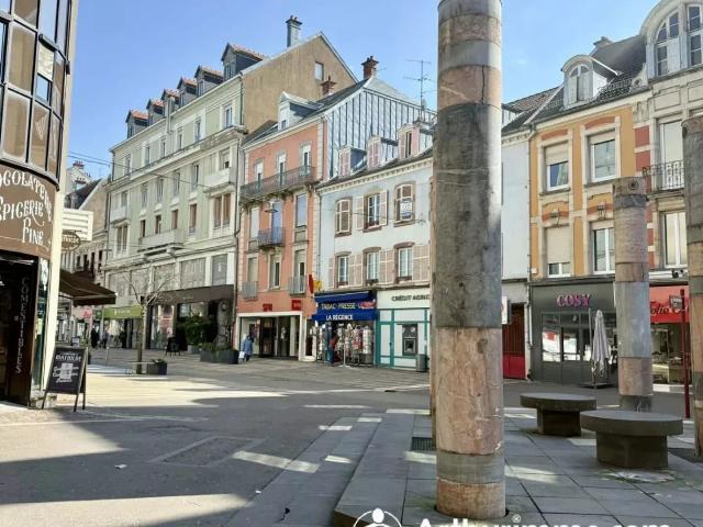 Location Appartement Rue des Alisiers, Argiésans