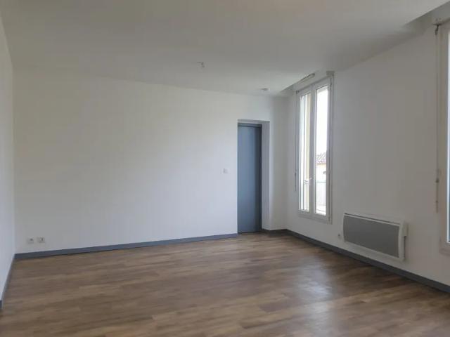 Location Appartement Rue des Arènes, Aire sur l'Adour