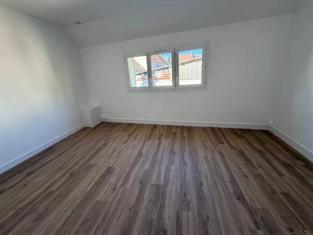 Location Appartement Rue des Beaux Regards, Pommeuse