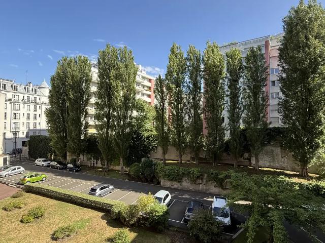 Location Appartement Rue des Bois, Paris
