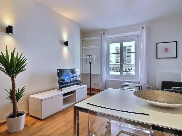Location Appartement Rue des Bourdonnais, Paris