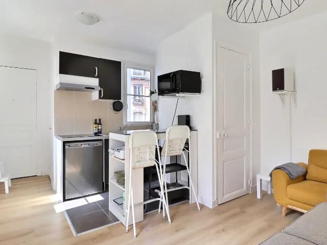 Location Appartement Rue des Cascades, Paris