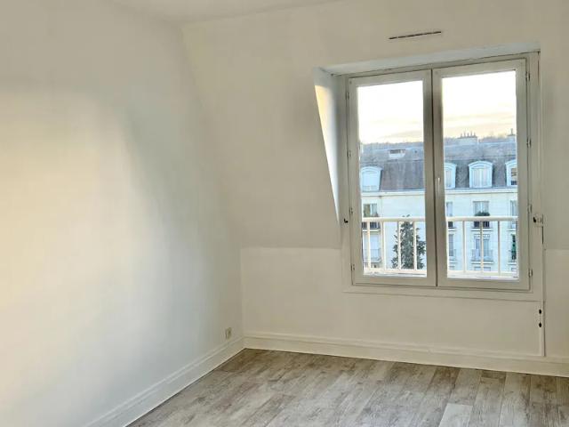 Location Appartement Rue des Chantiers, Versailles
