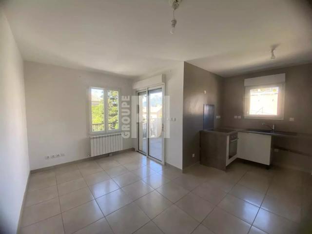Location Appartement Rue des Chasselas, La Crau
