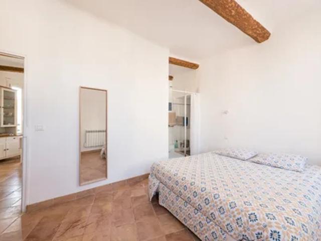 Location Appartement Rue des Chaudronniers, Aix en Provence