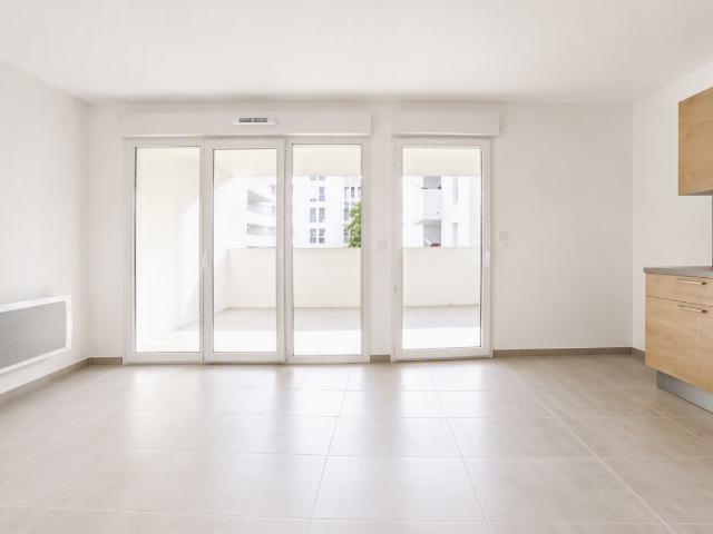 Location Appartement rue des Comptoirs du Littoral, Nice