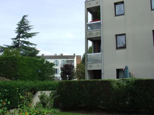 Location Appartement Rue des Coutures, Saint Thibault des Vignes