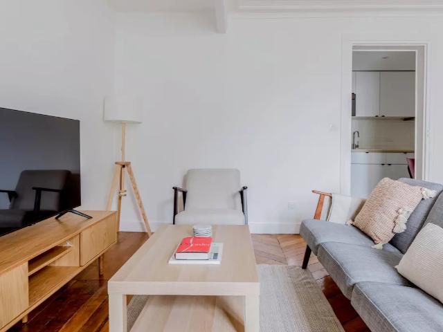 Location Appartement Rue Biot, Paris