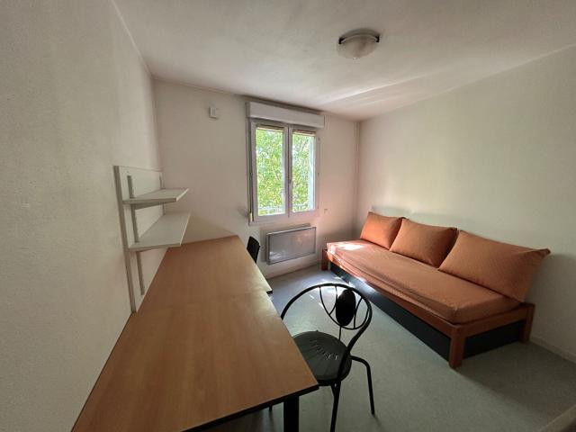 Location Appartement Rue des Docteurs Charcot, Saint Étienne