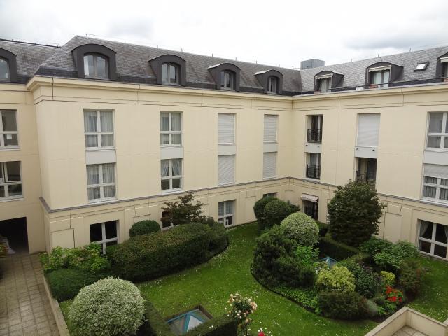 Location Appartement Rue des États Généraux, Versailles