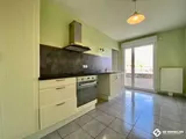 Location Appartement Rue des Écoles, Le Coteau