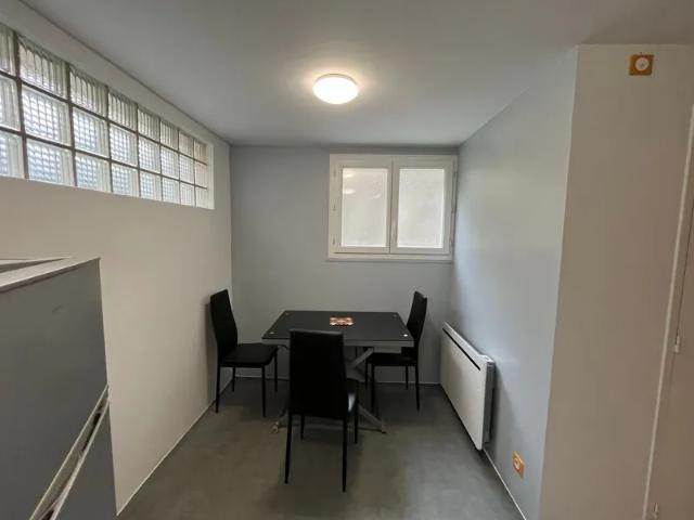 Location Appartement Rue des Écoles, Mende