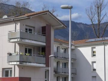 Location Appartement Rue des Écoles, Renage