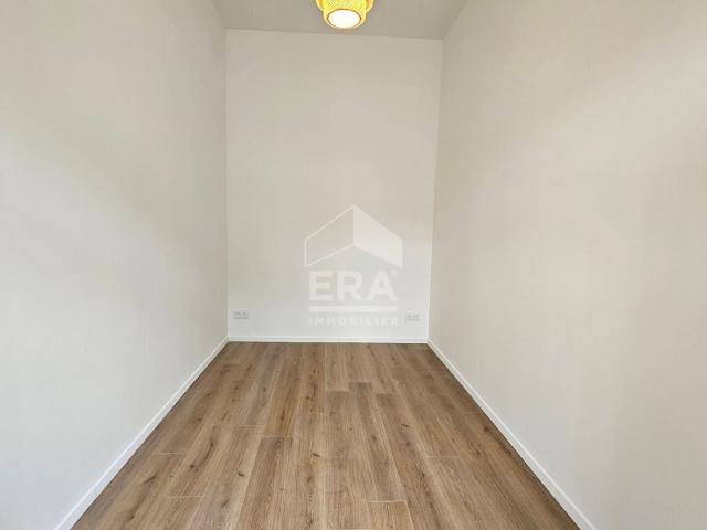 Location Appartement Rue des Écoles, Saint Charles