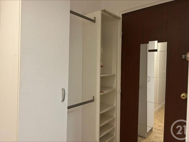 Location Appartement Rue des Fonds Verts, Paris