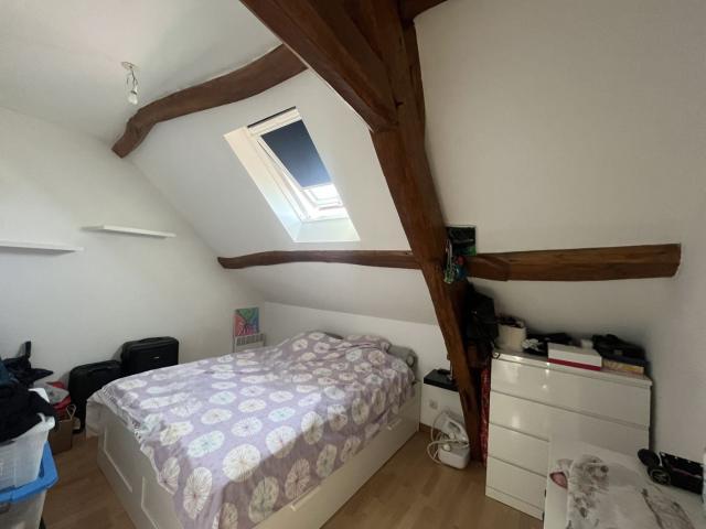 Location Appartement Rue des Francs Bourgeois, Bû
