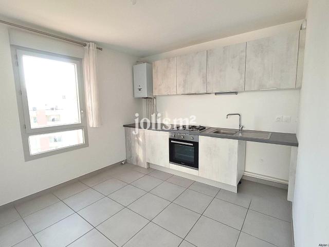 Location Appartement Rue des Frères Bickert, Moirans
