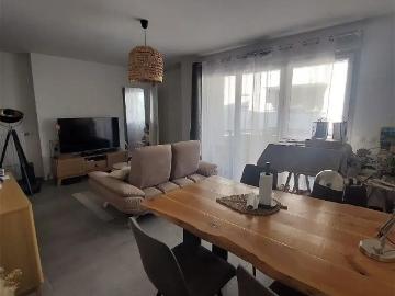 Location Appartement Rue des Frères Bickert, Moirans