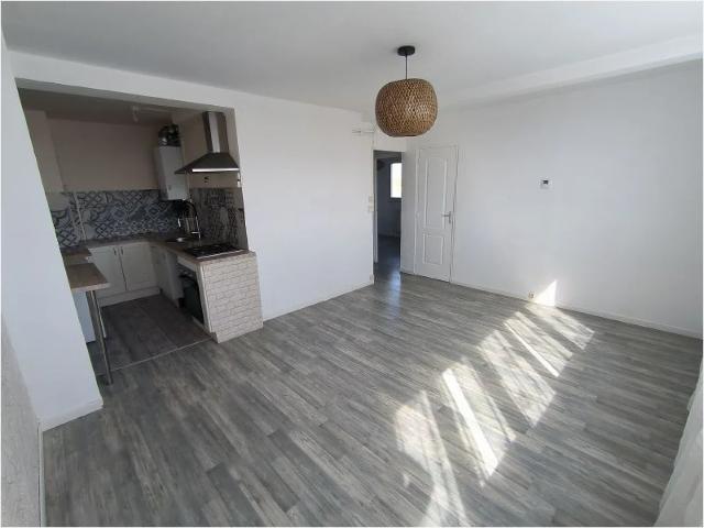 Location Appartement Rue des Frères Lumière, Loos
