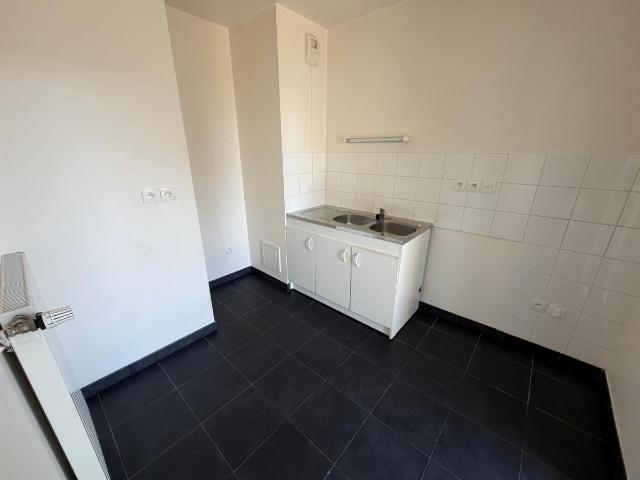 Location Appartement Rue des Frères Lumière, Saint Jacques de la Lande