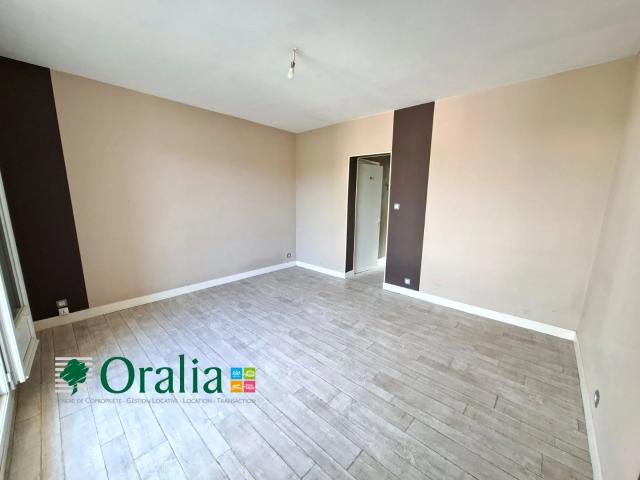 Location Appartement Rue des Godrans, Dijon