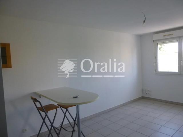Location Appartement Rue des Hospices, Montpellier