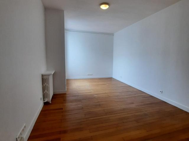 Location Appartement Rue des Jeûneurs, Paris