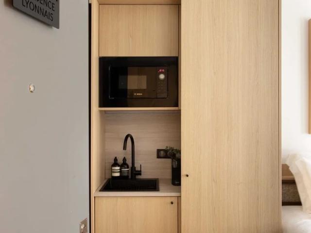 Location Appartement Rue des Lyonnais, Paris