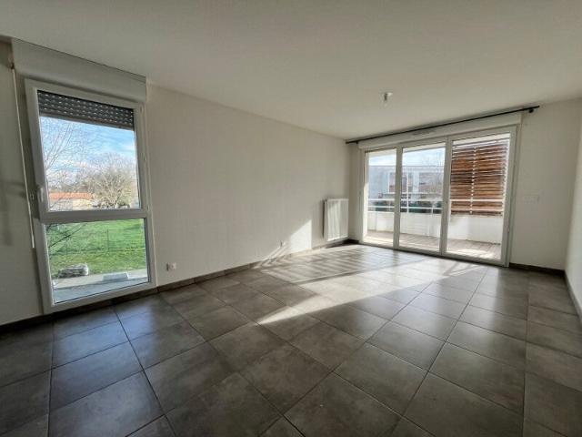 Location Appartement Rue des Lisières, Bassens