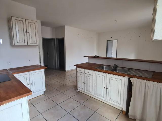 Location Appartement Rue des Logis, Loupian