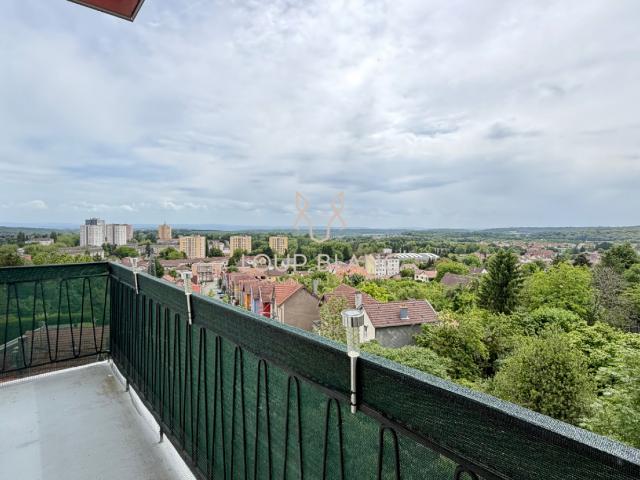 Location Appartement Rue des Pins, Essert