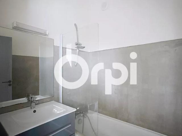 Location Appartement Rue des Planchettes, Saint Flour