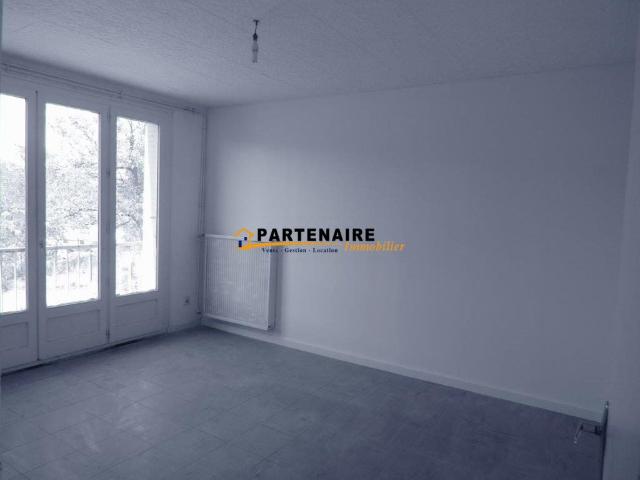 Location Appartement Rue de l'Allée, Sarras