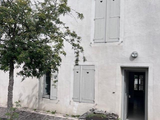 Location Appartement Rue des Ponts, Vanvey