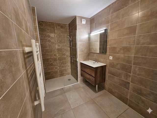 Location Appartement Rue des Pruniers, Villette d'Anthon
