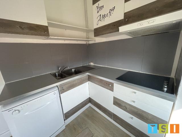 Location Appartement Rue des Sallières, Ausson