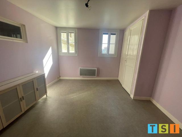 Location Appartement Rue des Sallières, Ausson